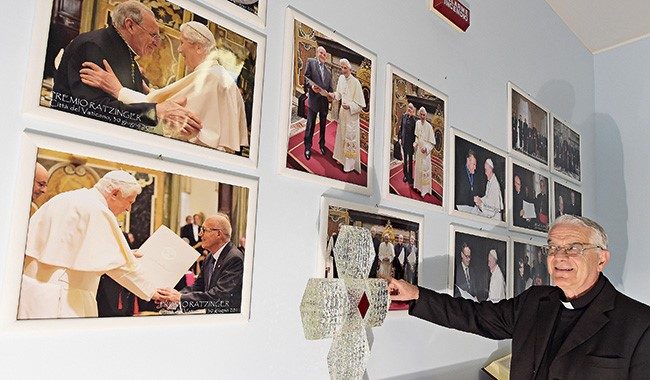 Bốn Lời Khuyên Của Linh Mục Federico Lombardi Để Phát Triển Thú Vui Tìm Hiểu Người Khác