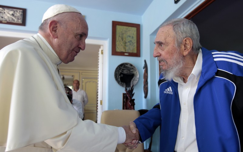 Cựu Chủ Tịch Cuba Fidel Castro Qua Đời